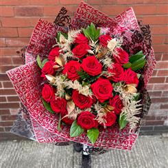 18 Rose Handtied
