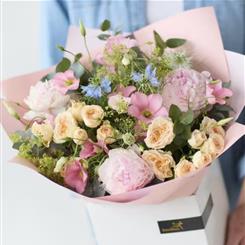 Summer Peony Handtied