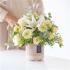 Neutral Seasonal Arrangement